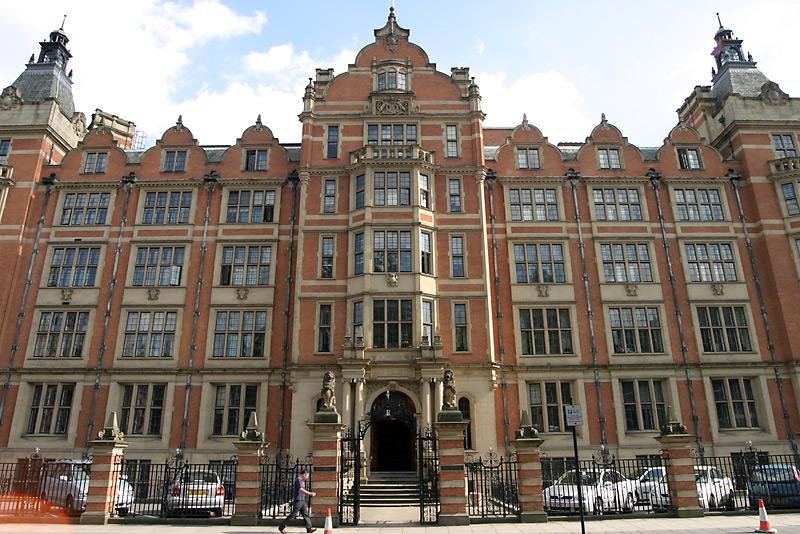 UK Land Charges Act Became Law, Strengthening Registration Framework for Property Interests