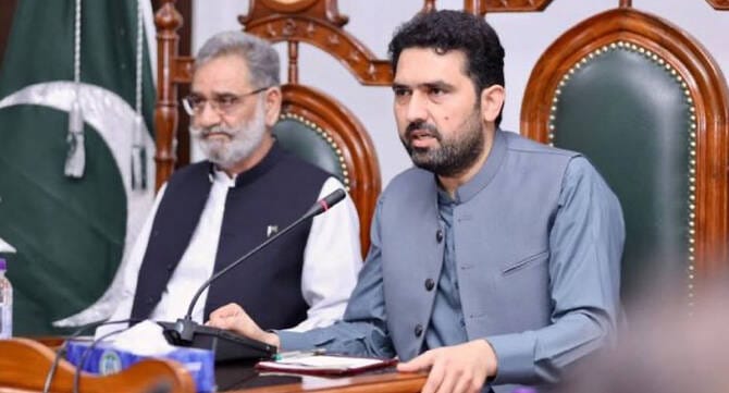 Khyber Pakhtunkhwa CM Orders Recovery of Official Residences and Vehicles from Unauthorized Occupants.