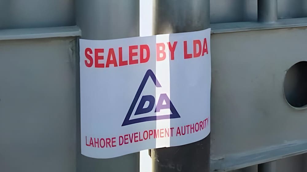 LDA Launches Operation Against Illegal Commercial Buildings, Seals 139 Properties Across Aarious Schemes