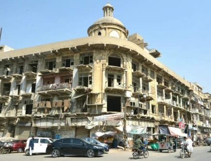 کراچی کی عمارتیں: کیا ہم اگلے بڑے سانحے کا انتظار کر رہے ہیں؟